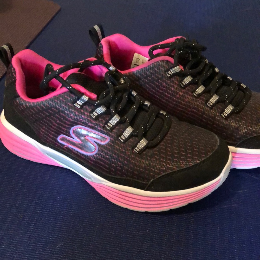 Sketchers Illuminators Girls